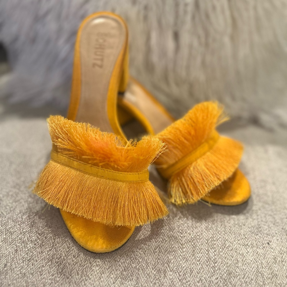 Schutz Elsa Fringe sandals in color yellow. Worn but in good condition